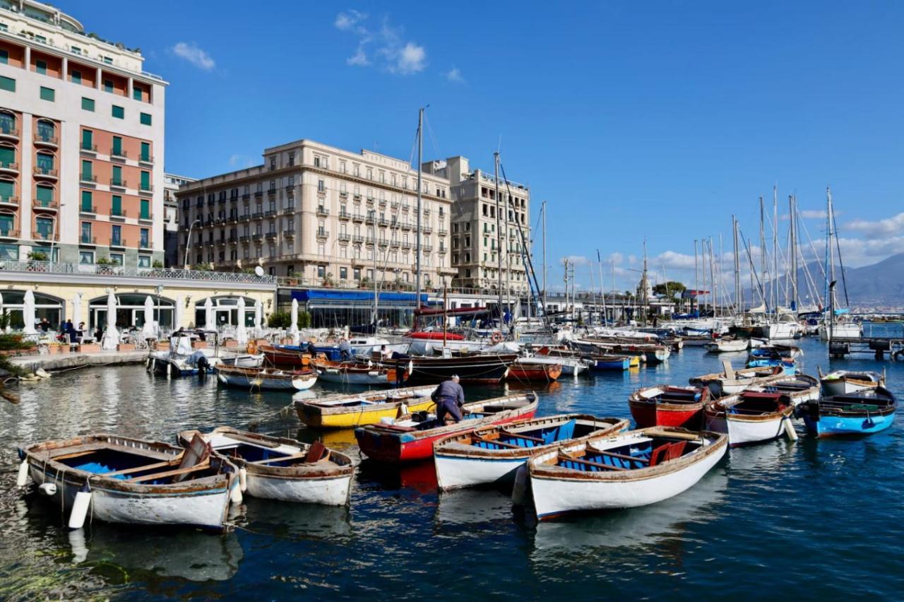 Cuore Napoli Centro Екстериор снимка