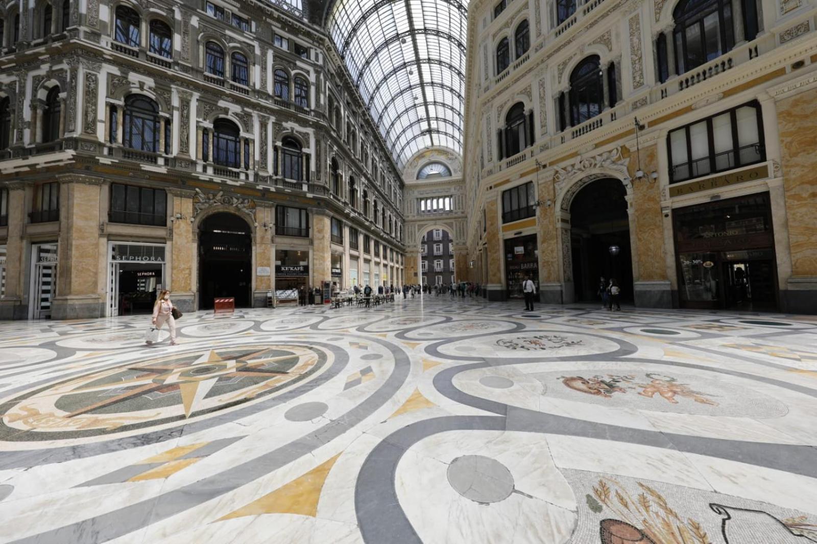 Cuore Napoli Centro Екстериор снимка