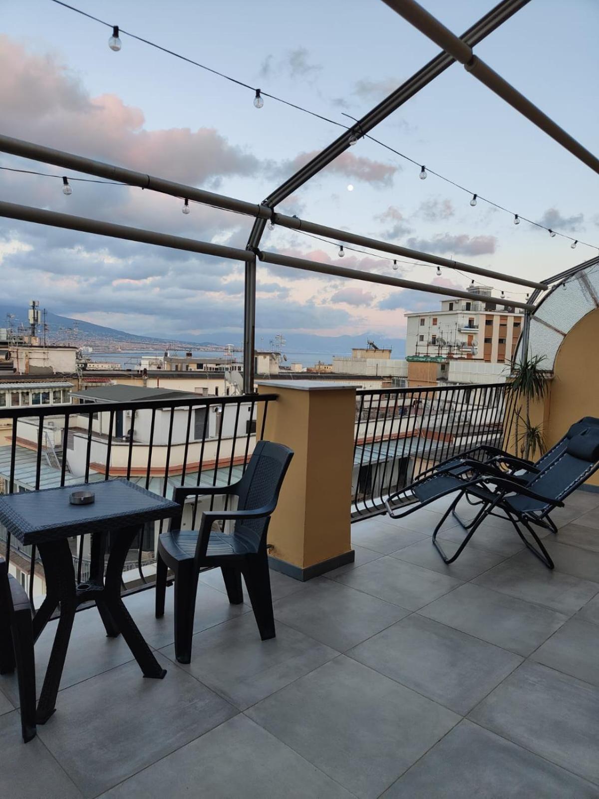 Cuore Napoli Centro Екстериор снимка