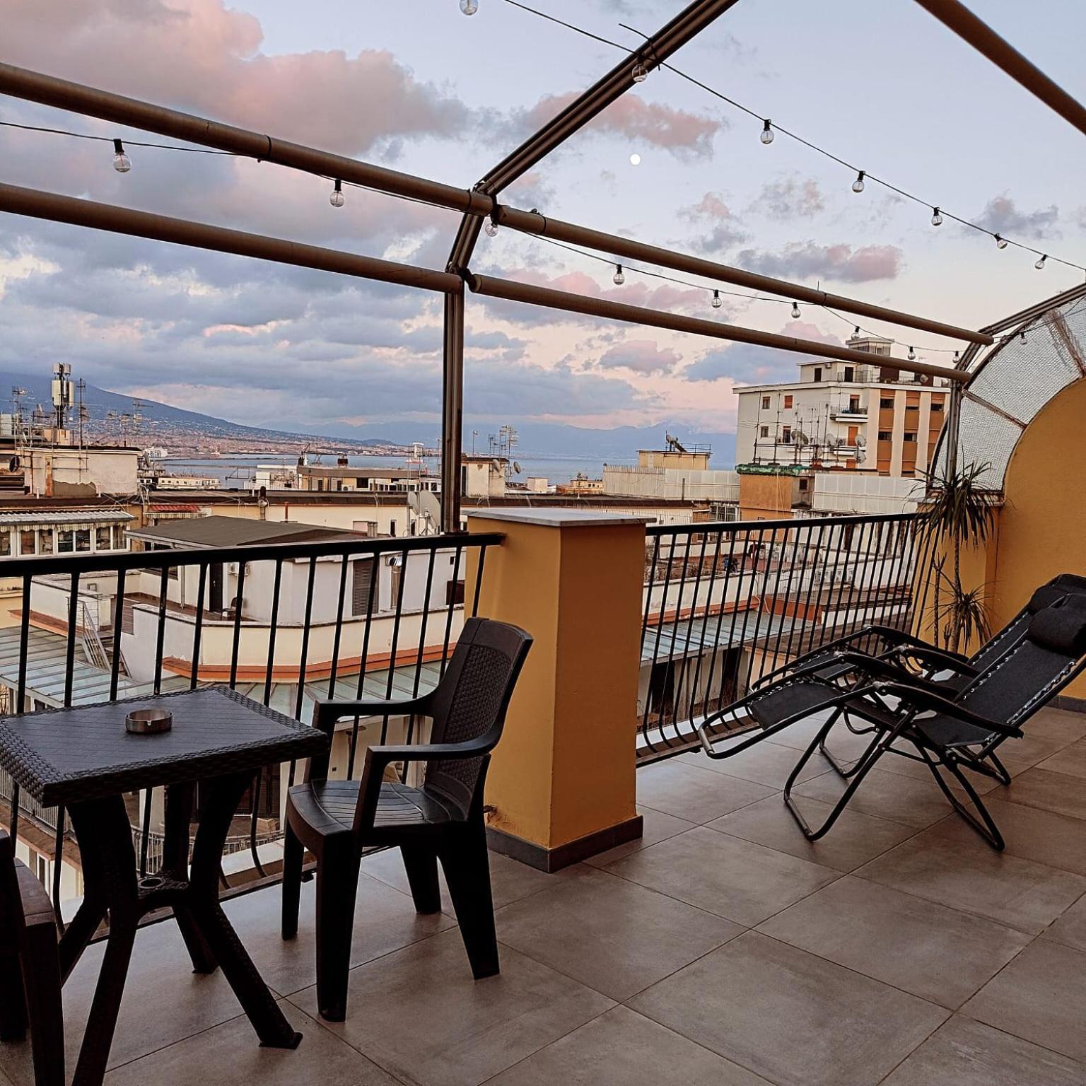 Cuore Napoli Centro Екстериор снимка